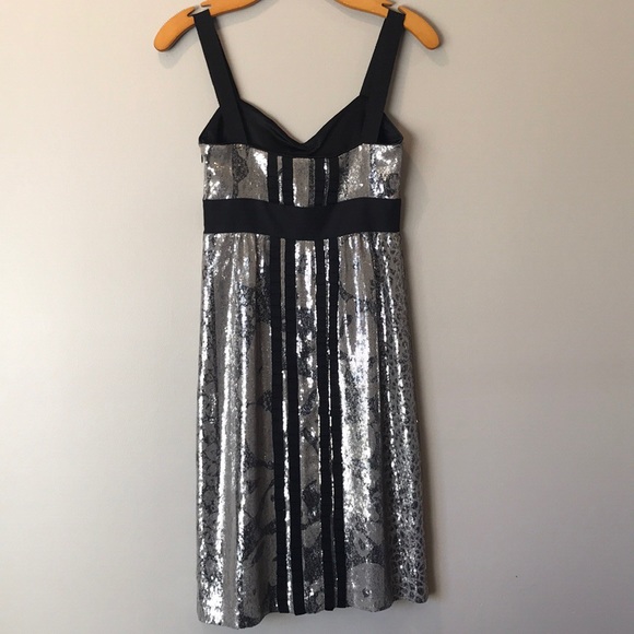 Diane Von Furstenburg Silver Sequin New Years Eve - Picture 3 of 6